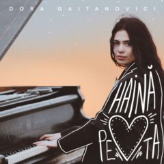 Dora Gaitanovici lansează melodia „Haină pe inima ta”