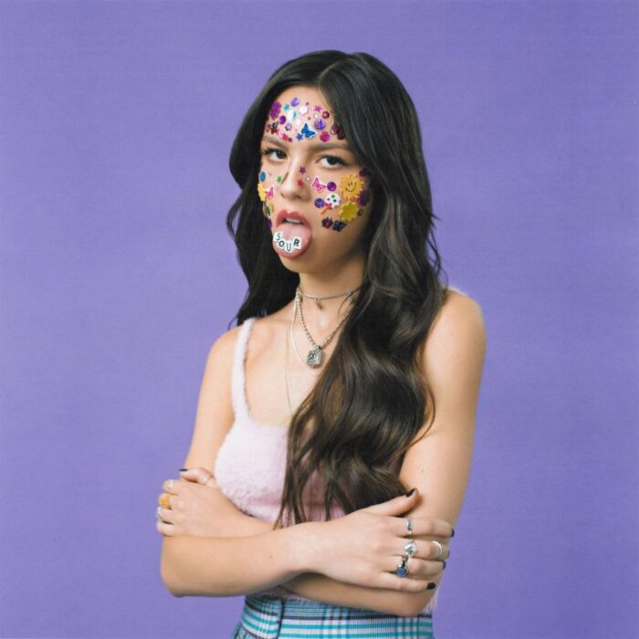 Olivia Rodrigo lanseaza albumul de debut - "Sour"